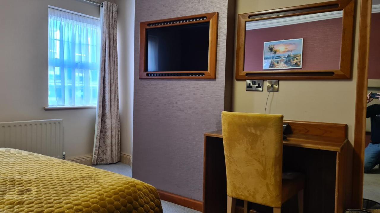 The Farnham Arms Hotel Cavan Exteriér fotografie